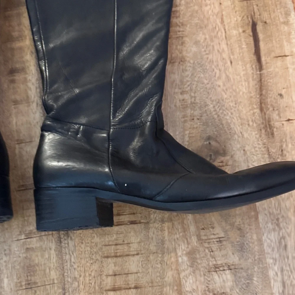 100% genuine Black Leather Knee-High Boots EUC INSIDE Zipper